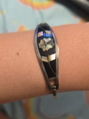 Black Inlay Floral Bracelet - Unbranded